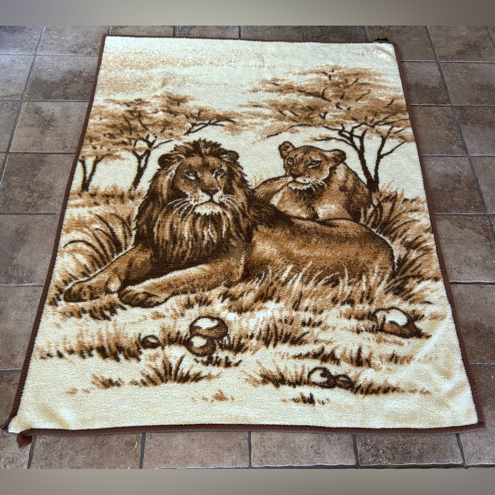Ibena Relax Dolan Vintage Lion And Lioness Reversible Blanket Brown Beige